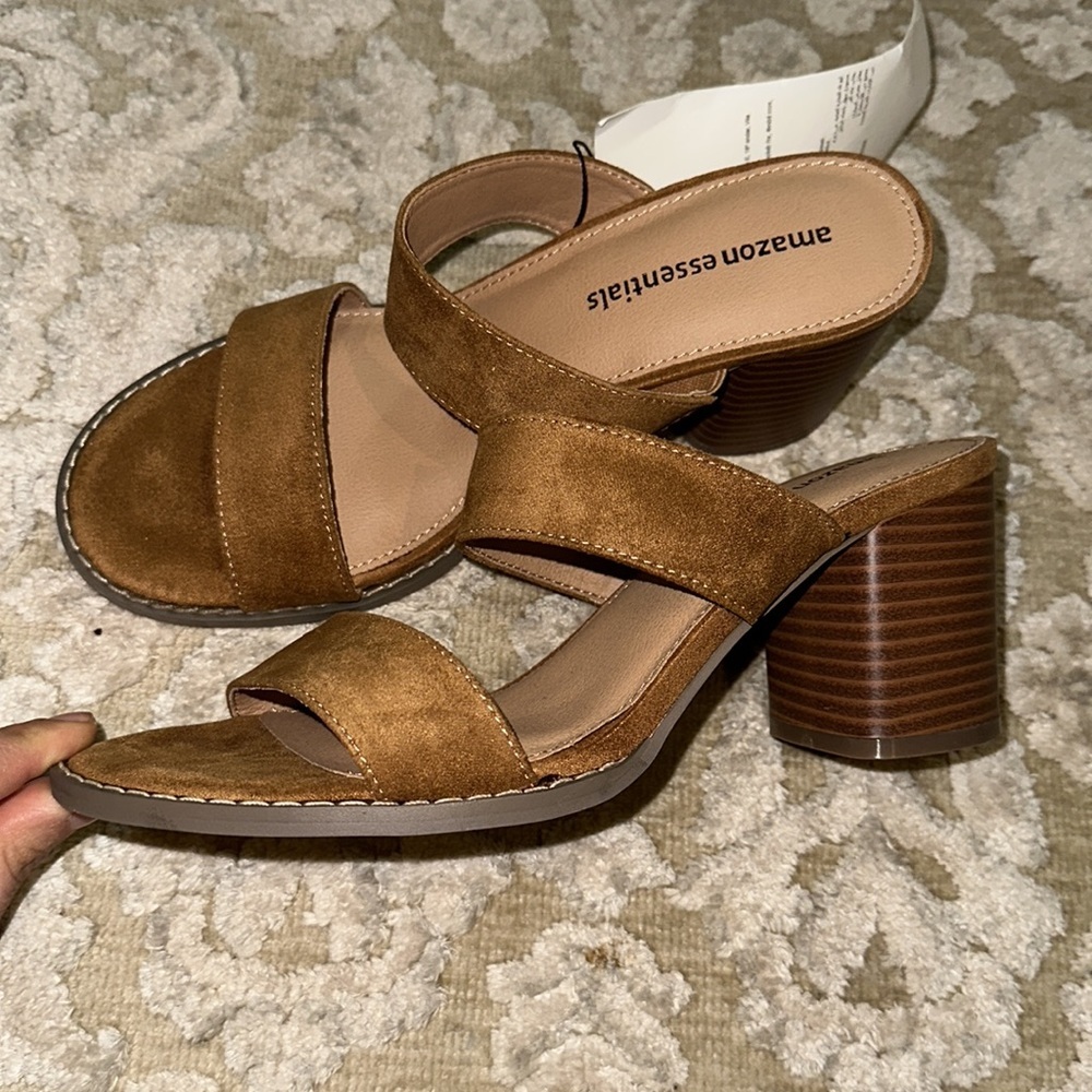 Amazon Essentials Shoes - Picture 3 of 8